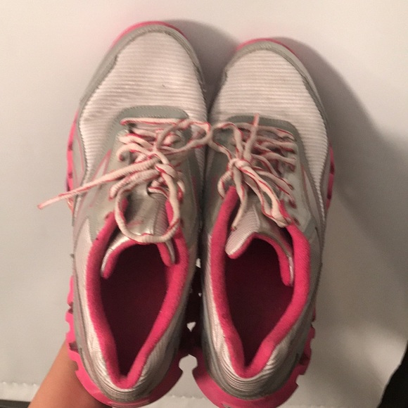 Athletic sneakers - Picture 4 of 4